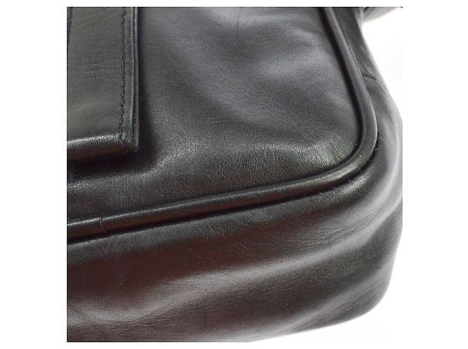 Louis Vuitton Peonia Leather Negro - vista 5