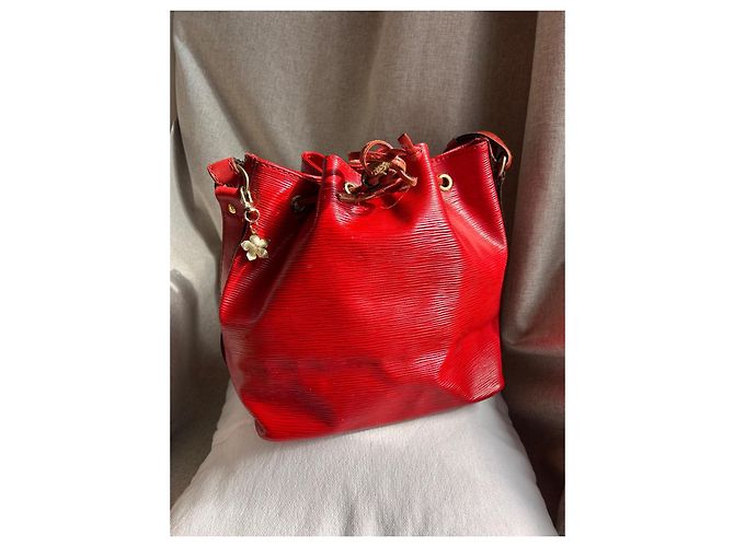 Noe Louis Vuitton Noé Beuteltasche • Rotes Epi-Leder • Authentisches Vintage Gold hardware - Ansicht 12