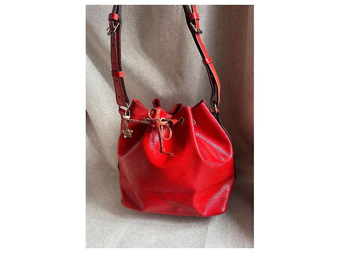 Noe Louis Vuitton Noé Beuteltasche • Rotes Epi-Leder • Authentisches Vintage Gold hardware - Ansicht 20