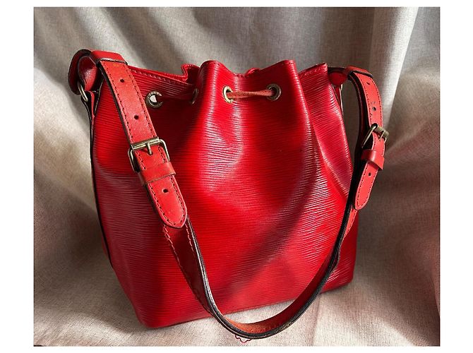 Noe Louis Vuitton Noé Beuteltasche • Rotes Epi-Leder • Authentisches Vintage Gold hardware - Ansicht 3