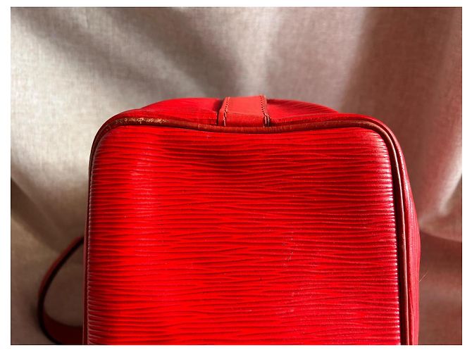 Noe Louis Vuitton Noé Beuteltasche • Rotes Epi-Leder • Authentisches Vintage Gold hardware - Ansicht 9