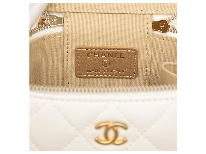 Borsa Vanity Case Chanel Mini CC Quilted Lambskin Pearl Crush Bianca con Tracolla a Catena Bianco - vista 5
