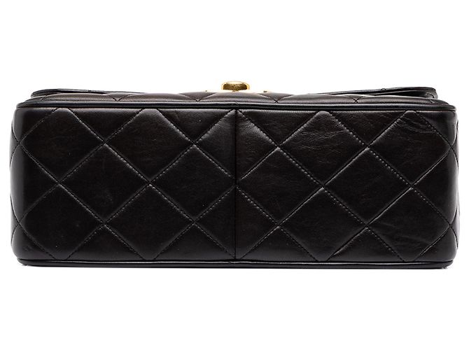 Borsa a tracolla Chanel XL CC trapuntata in pelle d'agnello nera, quadrata con patta singola Nero - vista 3