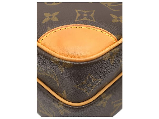 Bolso bandolera Louis Vuitton Monogram Amazone Marrón Castaño - vista 12