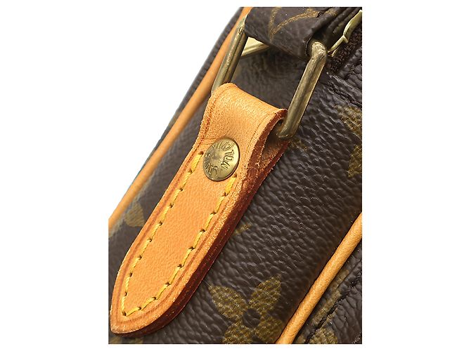 Bolso bandolera Louis Vuitton Monogram Amazone Marrón Castaño - vista 7