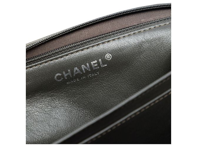Chanel Boy Accordion Flap Crossbody Bag aus schwarzem gestepptem Lammleder - Ansicht 5
