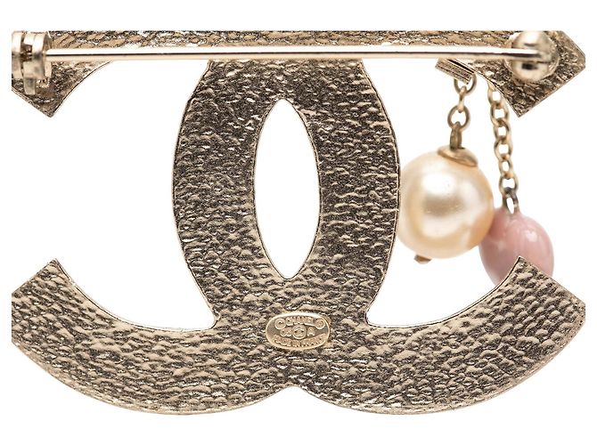 Chanel CC vergoldete Brosche mit emailliertem Herz und Kunstperle Golden - Ansicht 3