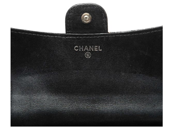 Cartera Small Flap Chanel de piel de cordero acolchada perforada negra Negro - vista 5