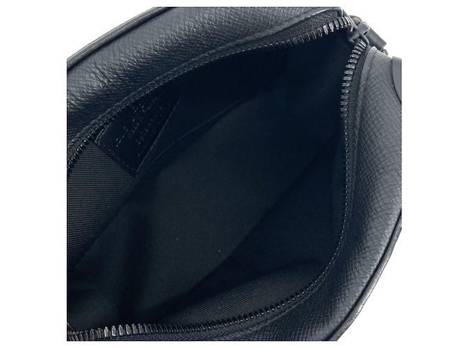 Borsa a tracolla Louis Vuitton Taiga Rainbow Soft Trunk Nera Nero - vista 4