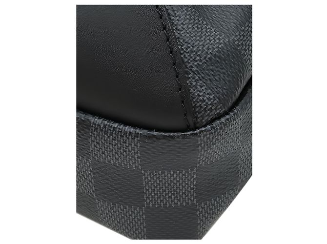 Borsa a tracolla Louis Vuitton Avenue Sling Damier Graphite Nera Nero - vista 11