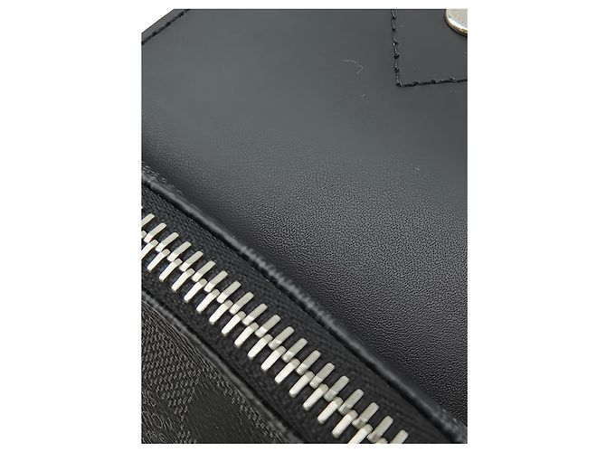 Borsa a tracolla Louis Vuitton Avenue Sling Damier Graphite Nera Nero - vista 7