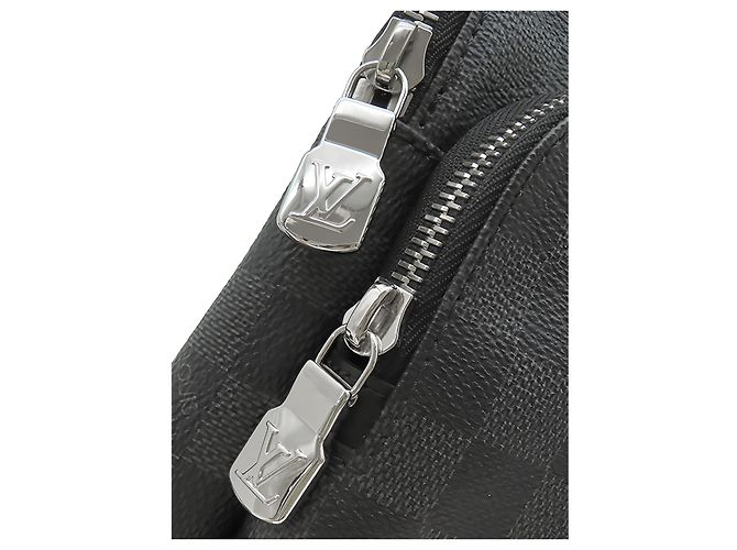 Borsa a tracolla Louis Vuitton Avenue Sling Damier Graphite Nera Nero - vista 9