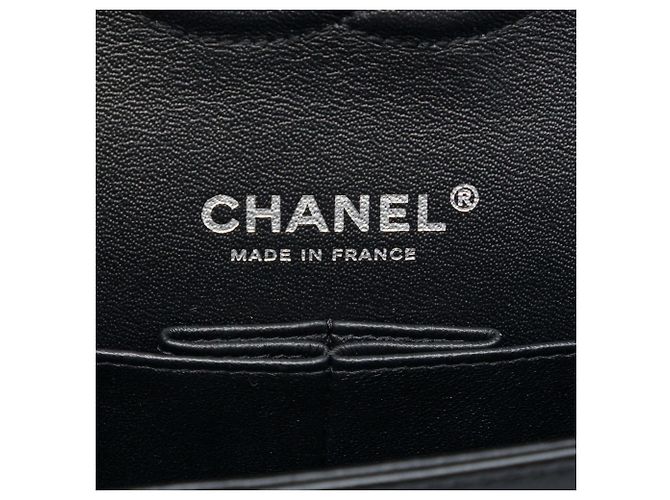 Bolso de hombro Chanel Medium Classic Double Flap de charol negro - vista 5