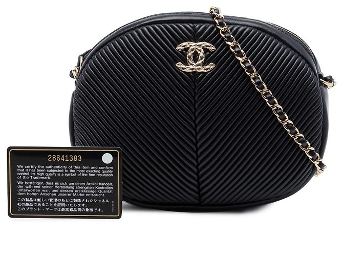 Borsa camera ovale plissettata in pelle d'agnello chevron nera Chanel Nero - vista 7