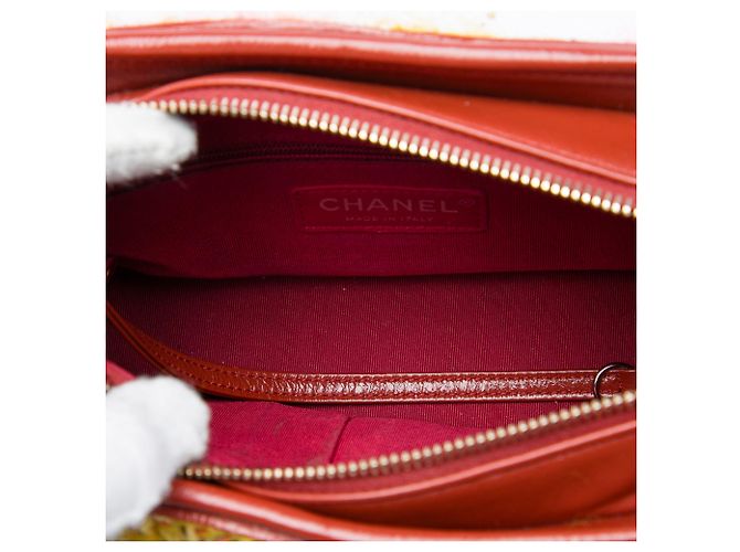 Borsa a tracolla Gabrielle Small in tweed e nappa rossa Chanel Rosso - vista 4
