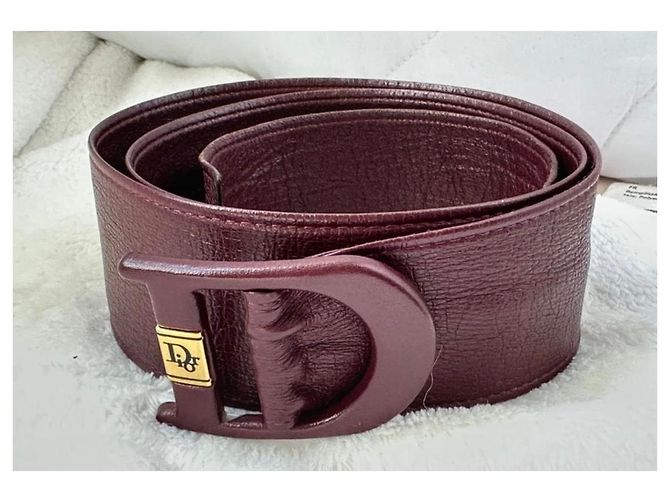 Christian Dior Gürtel aus bordeauxrotem Leder - Ansicht 2