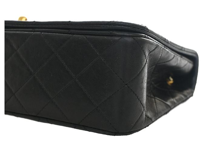 Schwarze Chanel CC gesteppte Lammleder Umhängetasche mit Drehverschluss, Full Single Flap - Ansicht 10