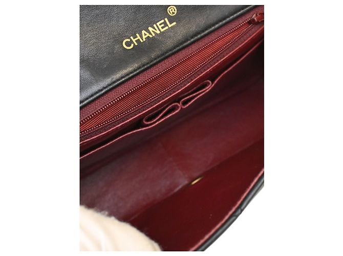 Schwarze Chanel CC gesteppte Lammleder Umhängetasche mit Drehverschluss, Full Single Flap - Ansicht 4