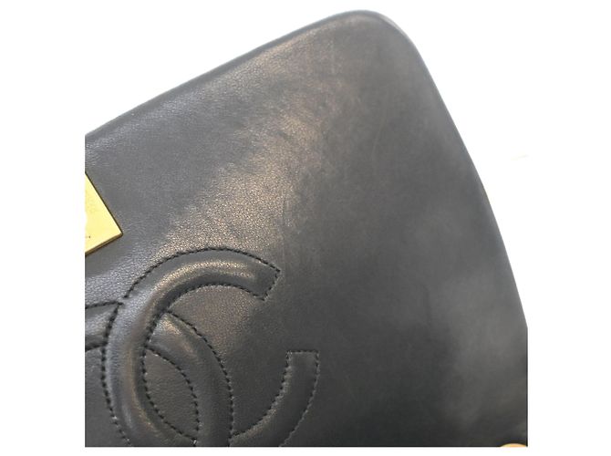 Schwarze Chanel CC gesteppte Lammleder Umhängetasche mit Drehverschluss, Full Single Flap - Ansicht 8