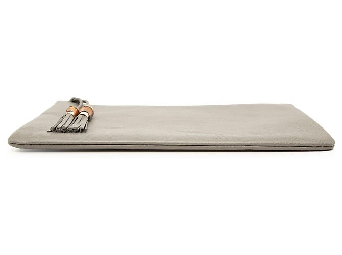 Bamboo Clutch Gucci de piel de becerro gris con borla de bambú - vista 3