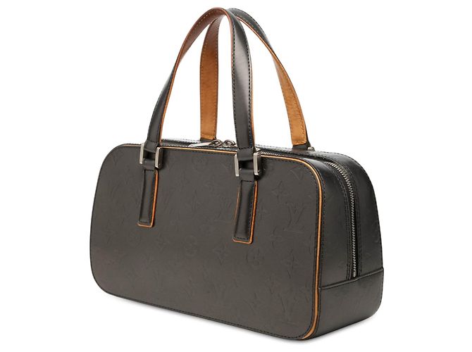 Bolso Louis Vuitton Monogram Mat Shelton Gris - vista 2
