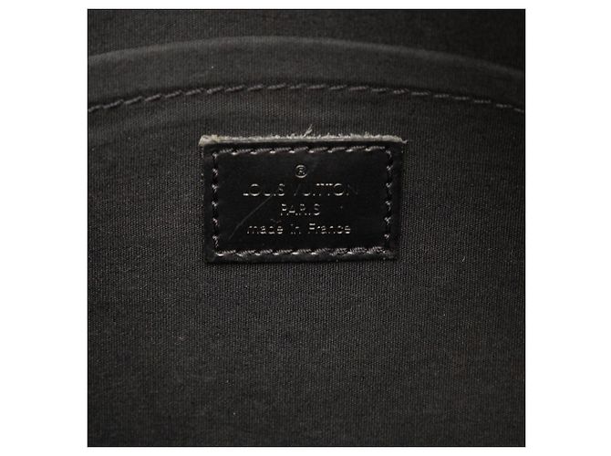 Bolso Louis Vuitton Monogram Mat Shelton Gris - vista 5