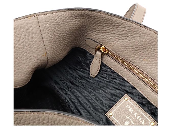Tote Prada Schultertasche aus gräulichem Leder Grau - Ansicht 9