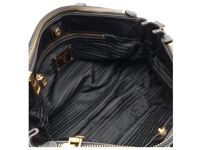 Sac à main Prada Vitello Shine en Black Noir - vue 9