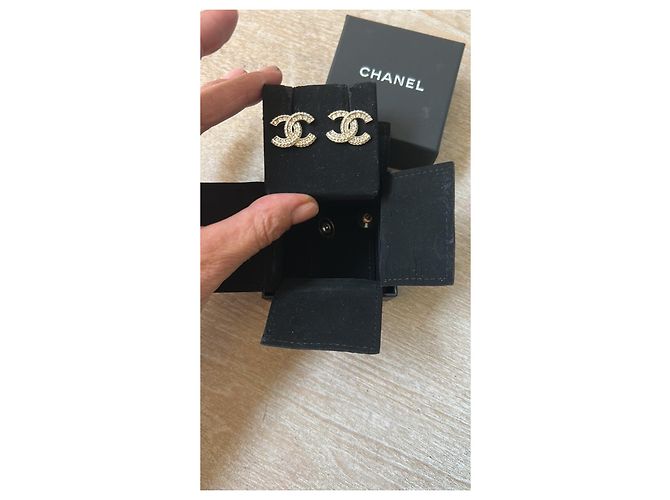 Pendientes Chanel CC Dorado Hardware de plata - vista 3