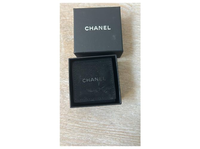Pendientes Chanel CC Dorado Hardware de plata - vista 4