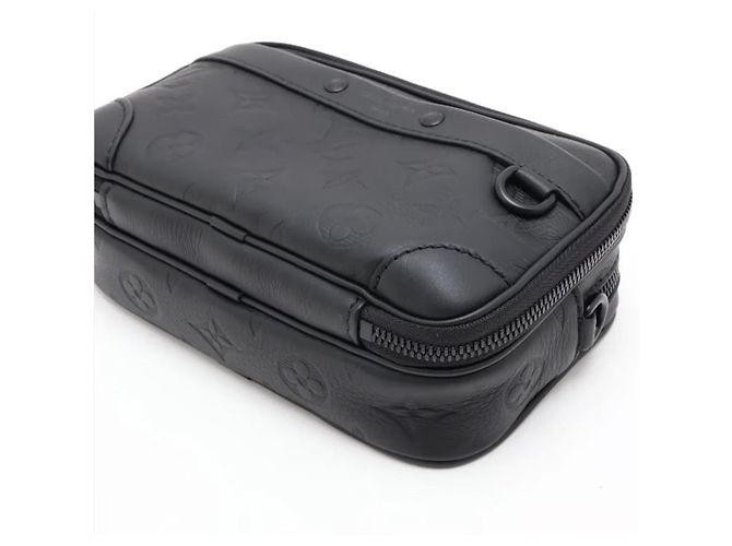 Louis Vuitton Monogram Shadow Alpha Wearable Wallet Nero - vista 2