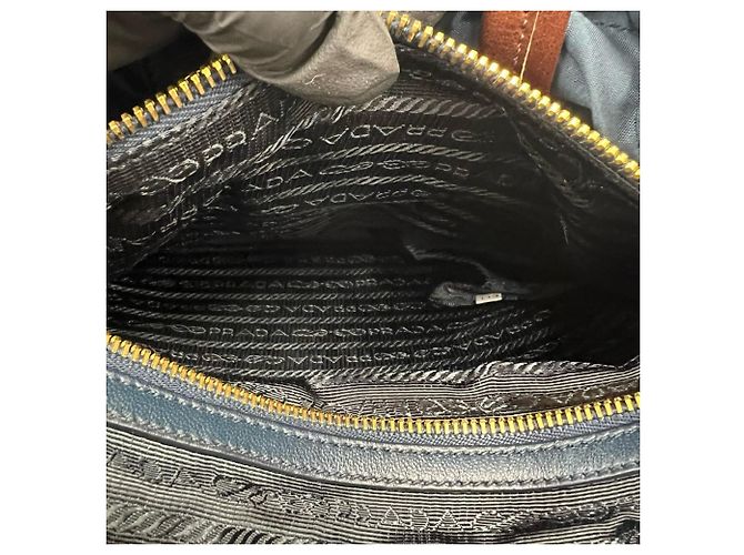 Borsa Tote in nylon Tessuto Pocono e pelle con coulisse e logo Prada Marrone Blu - vista 10