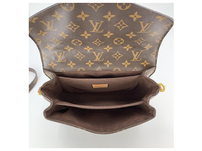 Louis Vuitton Borsa a tracolla e borsa a mano Pochette Metis in tela marrone - vista 5