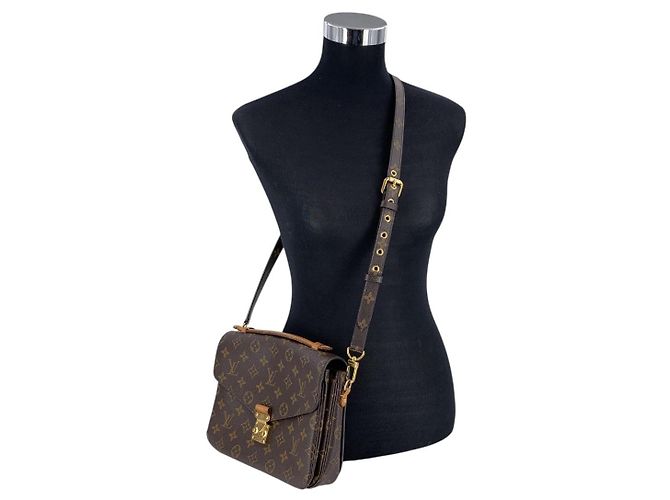Louis Vuitton Borsa a tracolla Pochette Metis in tela marrone - vista 2