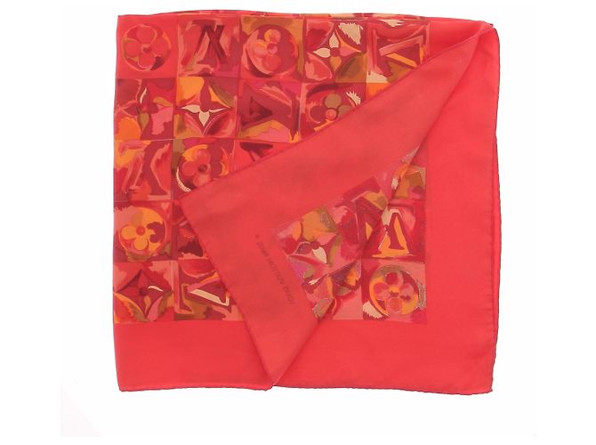 Foulard Louis Vuitton en soie rouge 90x90 cm - vue 2