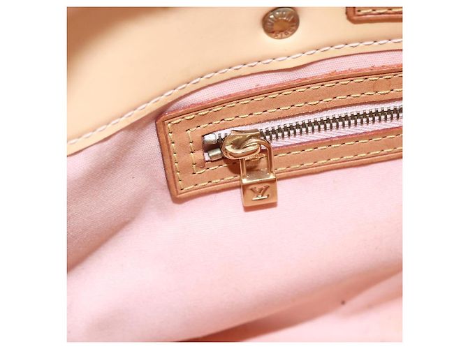 LOUIS VUITTON Monogram Vernis Reade PM Bag Marshmallow Pink M91306 - vista 18