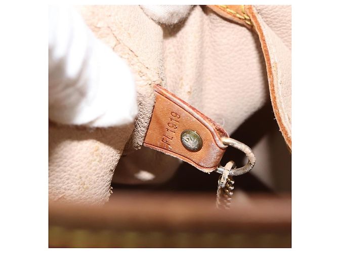 LOUIS VUITTON Monogram Bucket GM Shoulder Bag M42236 LV - Ansicht 12