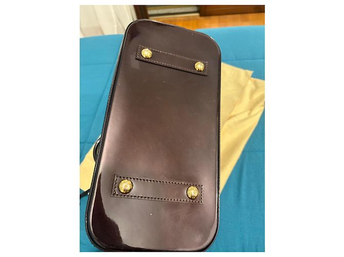 Louis Vuitton Alma BB Monogram Vernis Bordò - vista 3