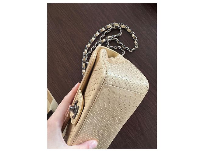 Chanel Classic Flap Bag aus Python Beige - Ansicht 8