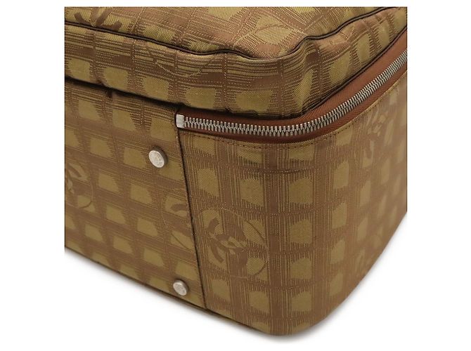 Borsa Boston Chanel in nylon kaki e pelle Cachi - vista 4