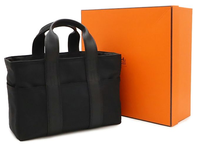 Hermès Sac Cabas Hermes Acapulco PM Noir - vue 10