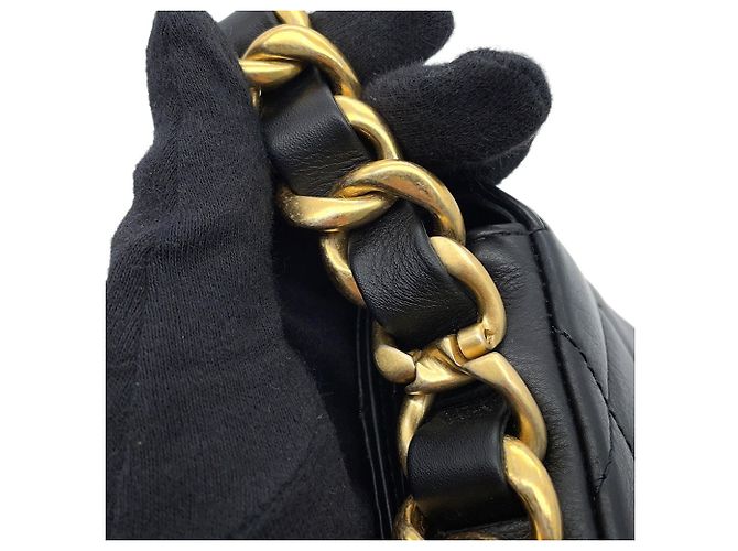 Borsa a tracolla Chanel Matelassé Small in pelle d'agnello nera Nero - vista 15