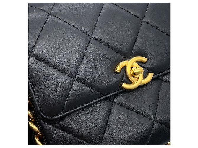 Borsa a tracolla Chanel Matelassé Small in pelle d'agnello nera Nero - vista 7