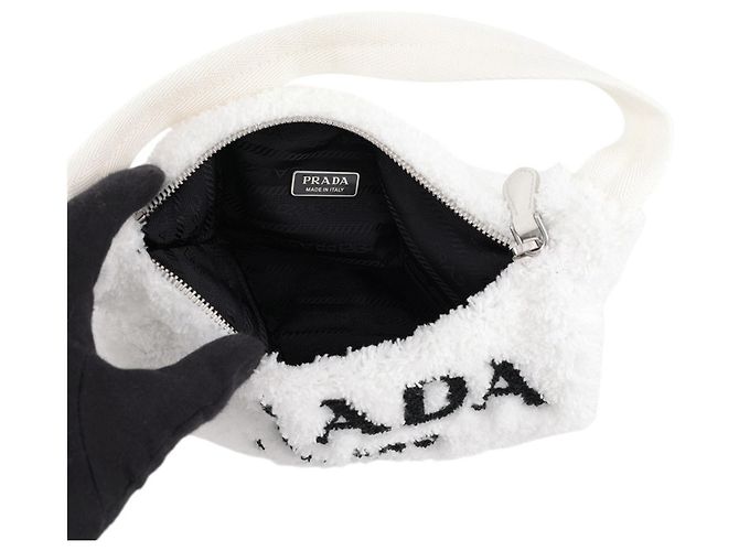 Bolsa Prada Re Edition 2000 em Terry Preto Branco - vista 5