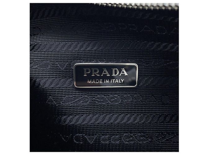 Bolsa Prada Re Edition 2000 em Terry Preto Branco - vista 9