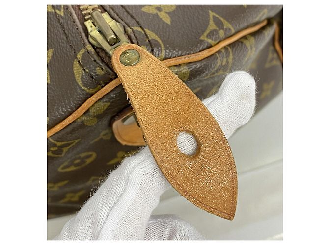 Louis Vuitton Boston Monogram Keepall 55 Marrom - vista 8