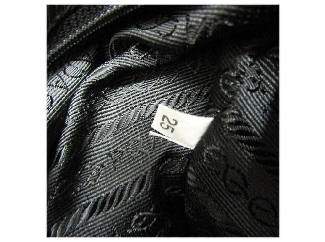 Sac bandoulière Prada Triangle Logo Noir - vue 17
