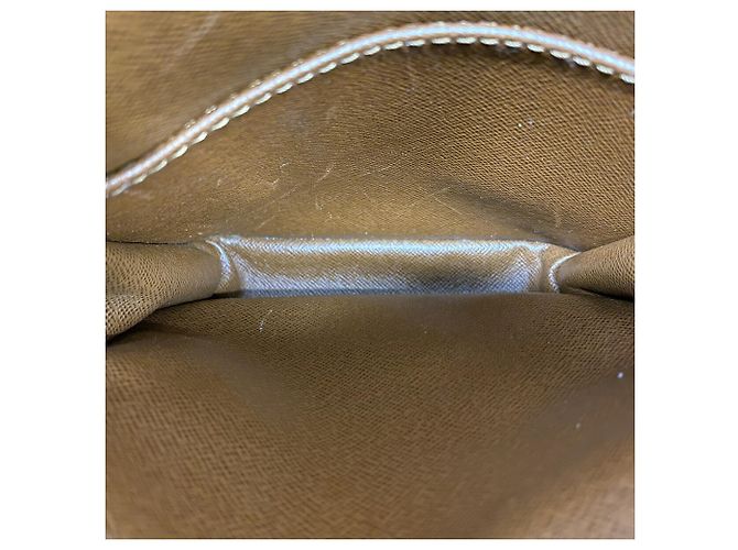 Sac à bandoulière Louis Vuitton Monogram Danube Marron - vue 4