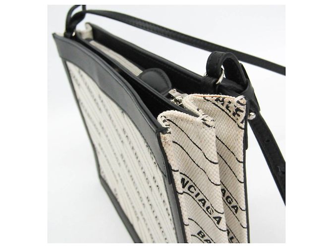 Everyday Borsa a tracolla Balenciaga Pochette Navy Nero Bianco sporco - vista 6