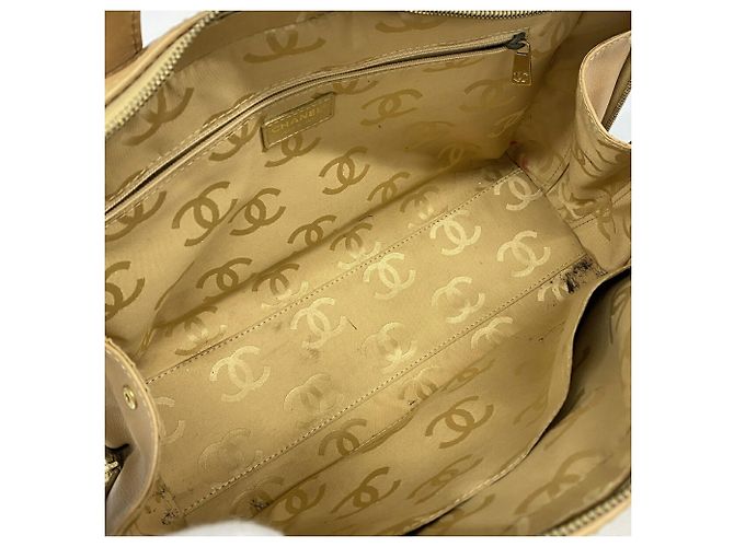 Bolsa Chanel Wild Stitch em pele de cordeiro Bege - vista 4